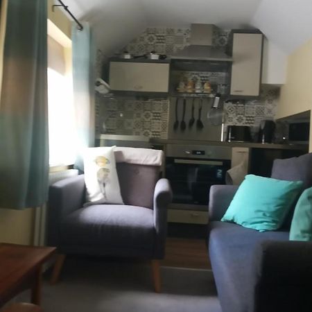Delighful Self Catering In The Heart Of Гластонбері Екстер'єр фото